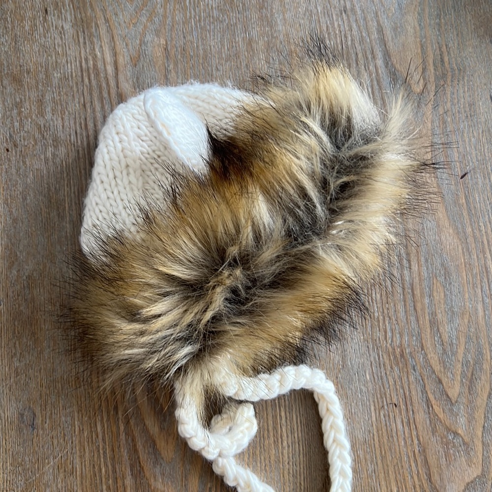 The Blueberry Hill lion hat size 3-6 months